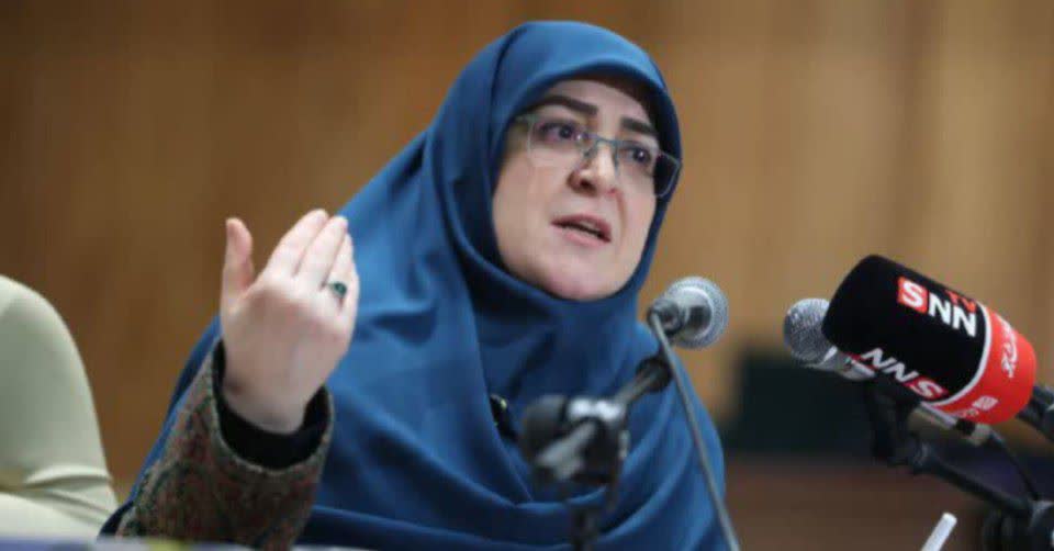 از ادای احترام تا گفتوگو با دانشجویان