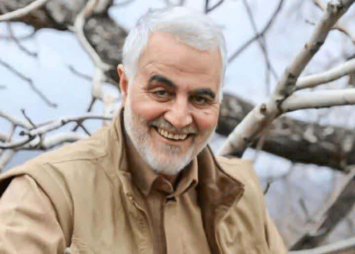 گوش‌هایتان را تیز کنید! خاطرات هم‌رزمان حاج قاسم از رادیو رفسنجان