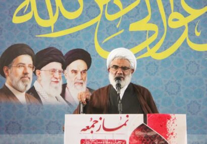 امام جمعه رفسنجان: از صبر انقلابی مردم سوءاستفاده نکنید / هشدار به هنجارشکنان و گلایه از کمرنگ‌بودن حضور مسئولان